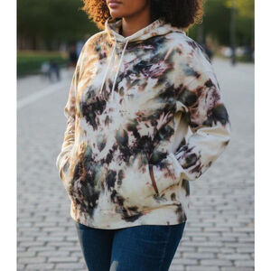 Medium NIKE Hand-Dyed Mock Neck Sweatshirt